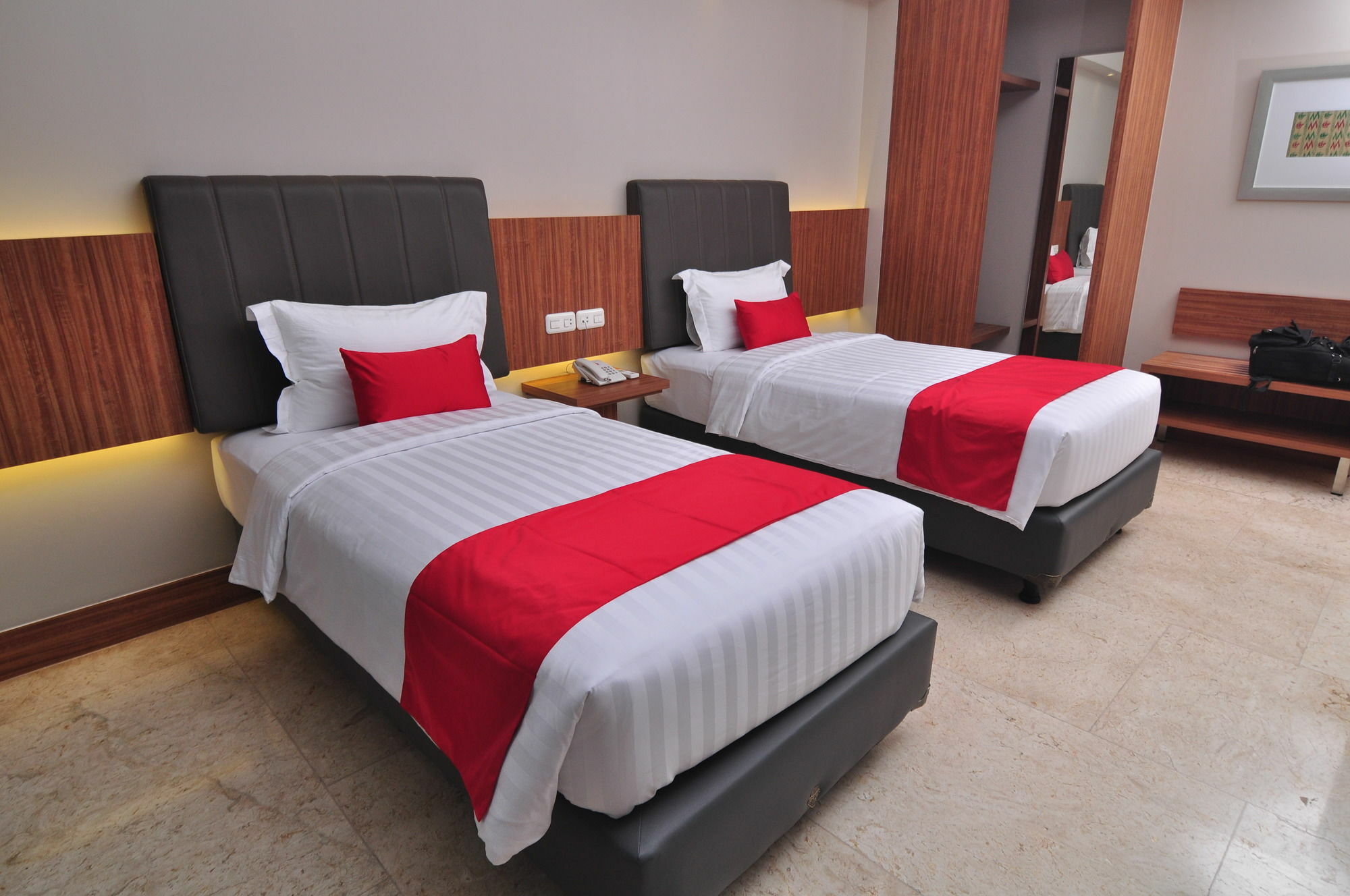 Demelia Hotel Makassar Dış mekan fotoğraf