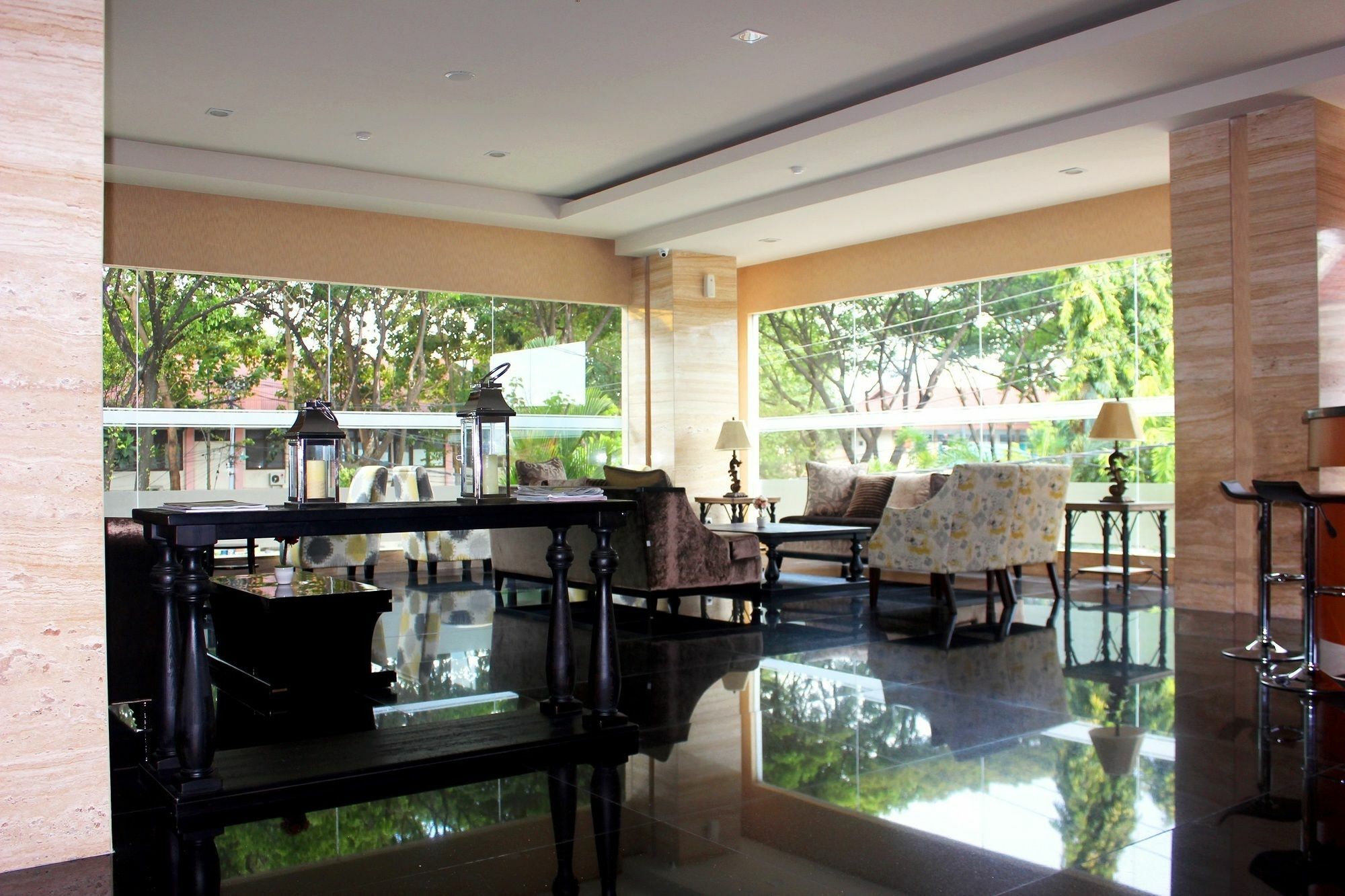 Demelia Hotel Makassar Dış mekan fotoğraf